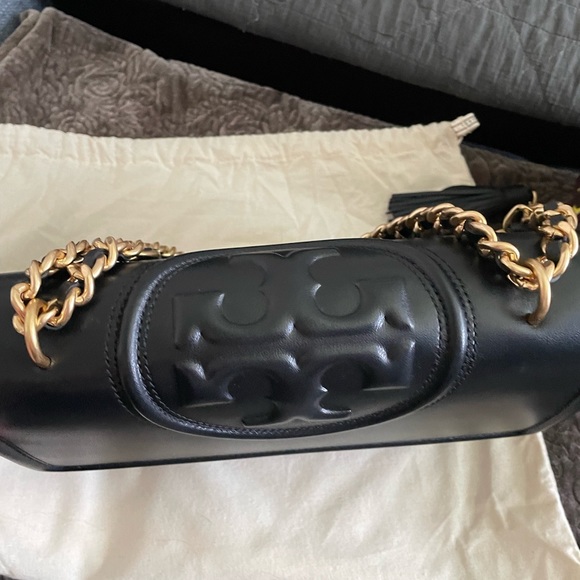 Tori Burch FLEMING CONVERTIBLE SHOULDER BAG - Picture 4 of 10